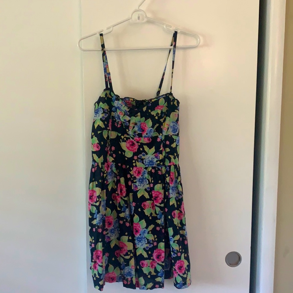 Divided by H&M. Floral print with black background